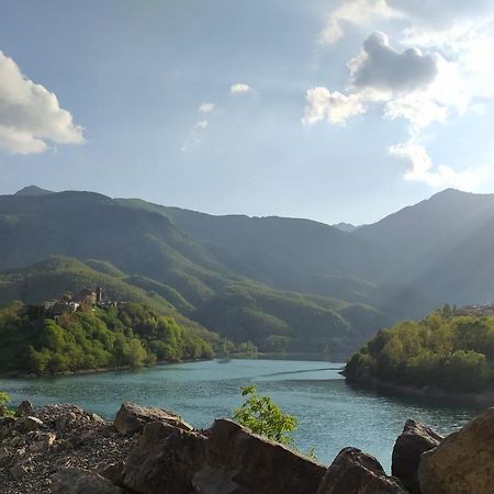 Casa Vacanze Al Colletto - Con Terrazza Panoramica In Centro Storico Vagli di Sotto Εξωτερικό φωτογραφία